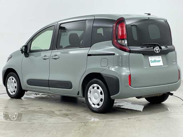 トヨタ シエンタ ハイブリッド G 道央・札幌 2022(令4)年 4.4万km アーバンカーキ ・4WD/・寒冷地仕様/・純正8インチディスプレイオーディオ/・BT&USB&AppleCarPlay&AndroidAuto/・両側パワースライドドア/・バックカメラ/・トヨタセーフティセンス/・ブラインドスポットモニター/・レーンキープアシスト/・アダプティブクルーズコントロール/・横滑り防止装置/・ビルトインETC/・AC100V/1500W/・フロントワイパーデアイサー/・ドアミラーヒーター/・LEDヘッドライト/・オートライト/・オートマチックハイビーム/・スマートキー/・積込冬タイヤスチール付