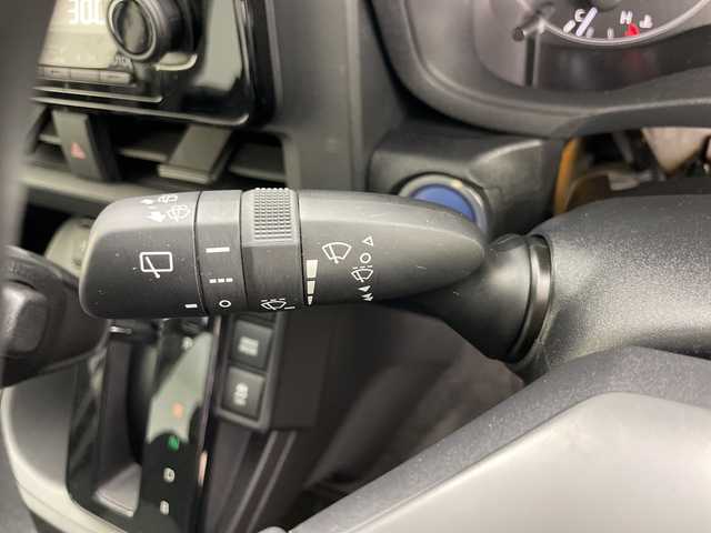 トヨタ シエンタ ハイブリッド G 道央・札幌 2022(令4)年 4.4万km アーバンカーキ ・4WD/・寒冷地仕様/・純正8インチディスプレイオーディオ/・BT&USB&AppleCarPlay&AndroidAuto/・両側パワースライドドア/・バックカメラ/・トヨタセーフティセンス/・ブラインドスポットモニター/・レーンキープアシスト/・アダプティブクルーズコントロール/・横滑り防止装置/・ビルトインETC/・AC100V/1500W/・フロントワイパーデアイサー/・ドアミラーヒーター/・LEDヘッドライト/・オートライト/・オートマチックハイビーム/・スマートキー/・積込冬タイヤスチール付