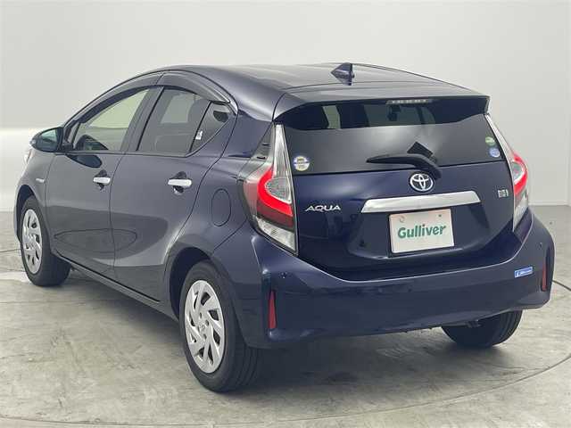 トヨタ アクア S スタイルブラック 愛知県 2018(平30)年 2.4万km ダークブルーマイカ 純正9型SDナビ/（フルセグTV/CD/DVD/BT/SD/FM/AM）/バックカメラ　/前後ドラレコ　/ＥＴＣ　/トヨタセーフティセンス/・クリアランスソナー　/・先行車発進　/・パーキングサポートブレーキ　/・衝突軽減システム　/・オートマチックハイビーム　/・レーンアシスト　/ドアバイザー　/ステアリングリモコン/純正フロアマット/純正LEDヘッドライト/フォグランプ