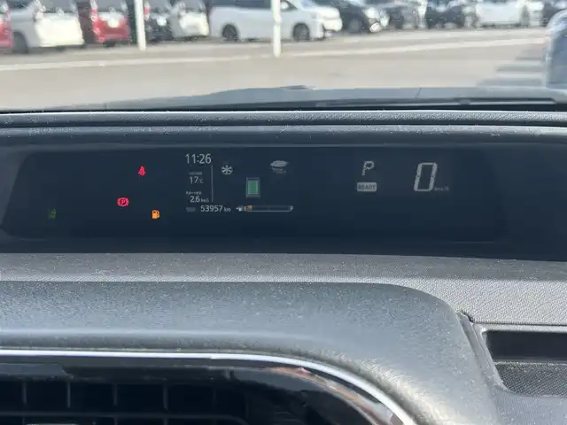 トヨタ アクア クロスオーバー 岡山県 2017(平29)年 5.4万km ライムホワイトパールクリスタルシャイン 登録時走行距離53957km/純正ナビ（NSZT-W66T)/フルセグTV(AM.FM.CD.DVD.TV.BT)/バックカメラ/ETC2.0/前後ドライブレコーダー/シートヒーター/衝突軽減ブレーキ/横滑り防止装置/車線逸脱警報（レーンキープアシスト）/オートライト/オートマチックハイビーム/アイドリングストップ/16インチ純正AW/純正フロアマット/ハーフレザーシート/プッシュスタート/スマートキー/ワンオーナー