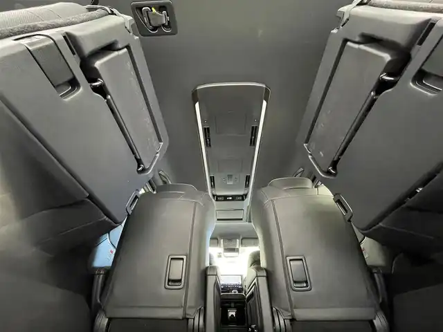 トヨタ アルファード Z 群馬県 2024(令6)年 0.7万km ブラック ４ＷＤ　フリップダウンモニター　純正１４インチディスプレイオーディオ　パノラミックビューモニター　レーダークルーズコントロール　両側パワースライドドア　パワーバックドア　デジタルルームミラー　禁煙車