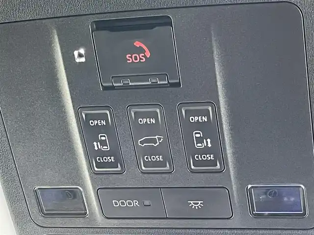 トヨタ アルファード Z 群馬県 2024(令6)年 0.7万km ブラック ４ＷＤ　フリップダウンモニター　純正１４インチディスプレイオーディオ　パノラミックビューモニター　レーダークルーズコントロール　両側パワースライドドア　パワーバックドア　デジタルルームミラー　禁煙車