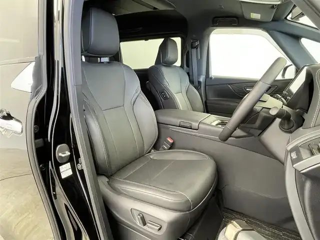 トヨタ アルファード Z 群馬県 2024(令6)年 0.7万km ブラック ４ＷＤ　フリップダウンモニター　純正１４インチディスプレイオーディオ　パノラミックビューモニター　レーダークルーズコントロール　両側パワースライドドア　パワーバックドア　デジタルルームミラー　禁煙車