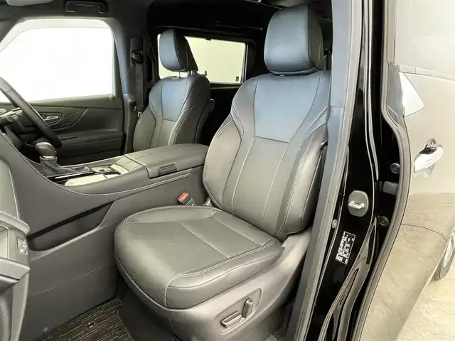 トヨタ アルファード Z 群馬県 2024(令6)年 0.7万km ブラック ４ＷＤ　フリップダウンモニター　純正１４インチディスプレイオーディオ　パノラミックビューモニター　レーダークルーズコントロール　両側パワースライドドア　パワーバックドア　デジタルルームミラー　禁煙車