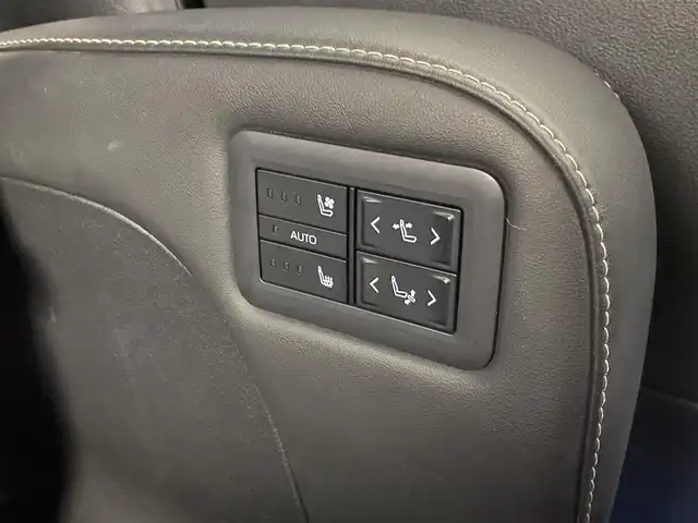 トヨタ アルファード Z 群馬県 2024(令6)年 0.7万km ブラック ４ＷＤ　フリップダウンモニター　純正１４インチディスプレイオーディオ　パノラミックビューモニター　レーダークルーズコントロール　両側パワースライドドア　パワーバックドア　デジタルルームミラー　禁煙車