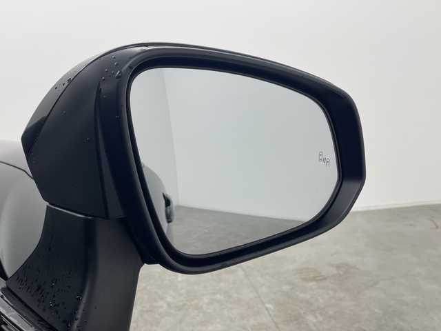 トヨタ カローラ クロス ハイブリッド Z 群馬県 2024(令6)年 2.3万km アティチュードブラックマイカ 純正１０．５型ナビ　/バックカメラ　/フルセグＴＶ　/ＥＴＣ２．０　/ハーフレザーシート　/シートヒーター　/電動リアゲート　/純正アルミホイール　/衝突被害軽減ブレーキ　/レーンアシスト　/ＬＥＤヘッドライト　/禁煙車