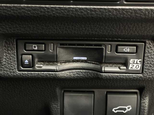 トヨタ カローラ クロス ハイブリッド Z 群馬県 2024(令6)年 2.3万km アティチュードブラックマイカ 純正１０．５型ナビ　/バックカメラ　/フルセグＴＶ　/ＥＴＣ２．０　/ハーフレザーシート　/シートヒーター　/電動リアゲート　/純正アルミホイール　/衝突被害軽減ブレーキ　/レーンアシスト　/ＬＥＤヘッドライト　/禁煙車