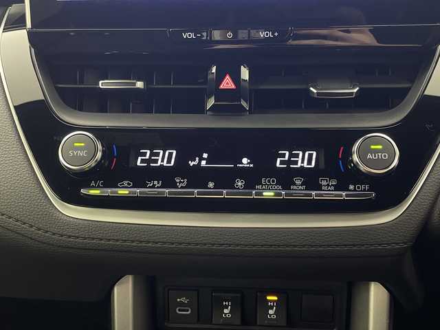 トヨタ カローラ クロス ハイブリッド Z 群馬県 2024(令6)年 2.3万km アティチュードブラックマイカ 純正１０．５型ナビ　/バックカメラ　/フルセグＴＶ　/ＥＴＣ２．０　/ハーフレザーシート　/シートヒーター　/電動リアゲート　/純正アルミホイール　/衝突被害軽減ブレーキ　/レーンアシスト　/ＬＥＤヘッドライト　/禁煙車