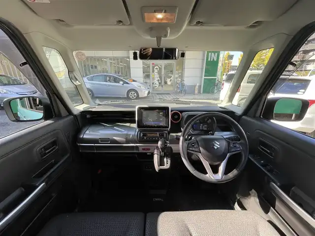 スズキ スペーシア ギア HYBRID XZターボ 岡山県 2021(令3)年 2.7万km デニムブルー ガンメタリック 2トーン 全方位モニター用カメラパッケージ/・アラウンドビューモニター/・ヘッドアップディスプレイ/ワンオーナー/純正SDナビ【CN-RZ866】/（フルセグ/BTオーディオ/DVD）/セーフティサポート/・アダクティブクルーズコントロール/・車線逸脱警報機能/・デュアルカメラブレーキサポート/ターボ/両側パワースライドドア/前席シートヒーター/ETC/ドライブレコーダー前後/取扱説明書/保証書/スペアキー×1