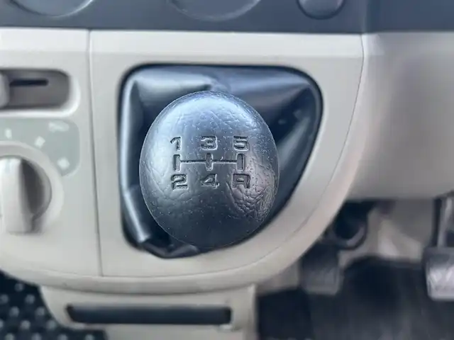 スズキ エブリイ PA 秋田県 2012(平24)年 7.2万km スペリアホワイト オーディオ（AM/FM)/４WD/５速MT/純正フロアマット/純正ドアバイザー/パワーステアリング/レベライザー/保証書/取扱説明書