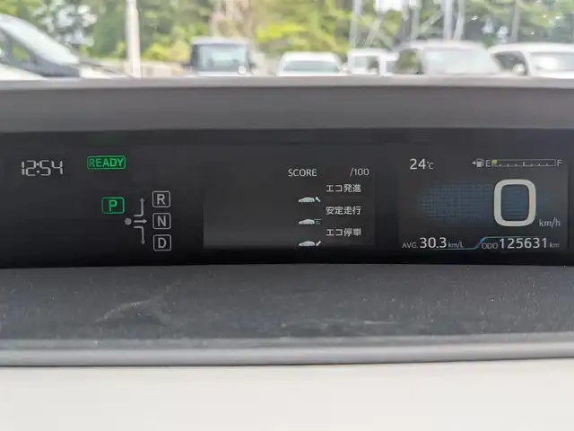 トヨタ プリウス S 栃木県 2016(平28)年 12.6万km グレーメタリック (株)IDOMが運営する【じしゃロン宇都宮店】の自社ローン対象車両になります。こちらは現金またはオートローンご利用時の価格です。自社ローンご希望の方は別途その旨お申付け下さい/純正SDナビ/サンルーフ/衝突軽減システム/クルーズコントロール/レーンキープアシスト/ETC/ドライブレコーダー/プッシュスタート/スマートキー/LEDヘッドライト/フォグランプ/純正15インチAW/ドアミラーウインカー