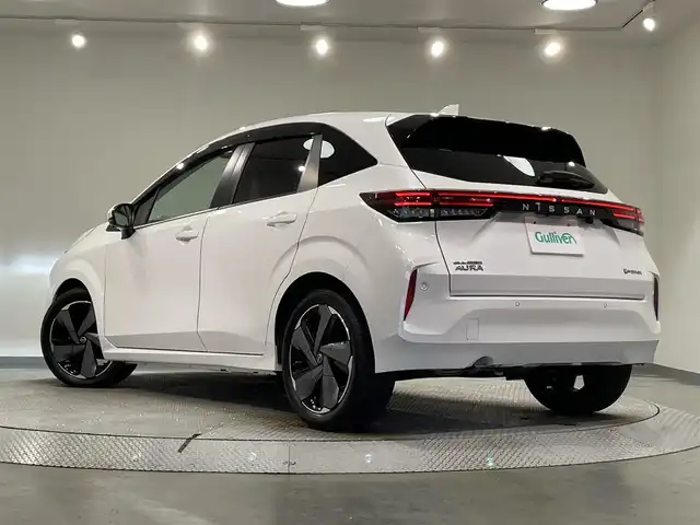 日産 オーラ G 愛知県 2023(令5)年 2.8万km ピュアホワイトパール 純正9インチナビ/BOSEサウンド/プロパイロット/衝突軽減ブレーキ/アラウンドビューモニター/ビルトインETC2.0/LEDヘッドライト/ドライブレコーダー/デジタルインナーミラー/ブラインドスポットモニター/フルセグTV/Bluetooth/コーナーセンサー/レーンキープアシスト/オートハイビーム/HDMI接続/プッシュスタート/USB接続/スマートキー/ミュージックプレイヤー接続/純正フロアマット/純正アルミホイール/オートライト/ワイヤレス充電/ウィンカーミラー/電動格納ミラー/フォグランプ/電動パーキングブレーキ/オートブレーキホールド/オートエアコン/ステアリングリモコン/
