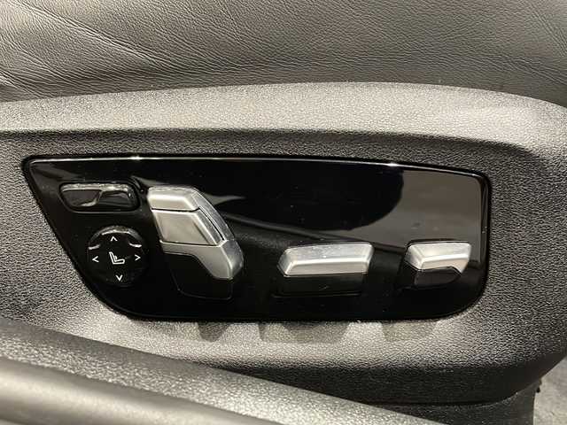 ＢＭＷ Ｍ５ 新潟県 2018(平30)年 3.5万km アルピンホワイトⅢ コンフォートパッケージ/-フロントマッサージシート/-ステアリングホイールヒーティング/-アンビエントエアパッケージ/M Performance エアロダイナミックパッケージ/-カーボンフロントスプリッター/-カーボンサイドシル/-カーボンリヤディフューザー/-カーボンリヤスポイラー/harman/kardon/HDDナビゲーションシステム/・CD/DVD/USB/TV/BT/ドライビングアシストプラス/BMWヘッドアップディスプレイ/パーキングアシストプラス/アダプティブLEDヘッドライト/オートマチックトランクリッドオペレーション/アンビエントライト/アダプティブクルーズコントロール/4ゾーンオートマチックエアコン/BMWジェスチャーコントロール/パワーシート/シートヒーター/ベンチレーション/ワイアレス充電/ドライブレコーダー/レーダー探知機