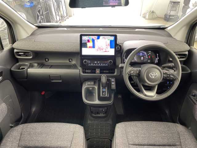 トヨタ シエンタ ハイブリッド Z 道央・札幌 2023(令5)年 2.9万km ホワイトパールクリスタルシャイン ・４ＷＤ　/ハイブリッド/・純正ディスプレイオーディオ/・ナビ/USB/Miracast/AppleCarPlay/・フルセグ/AndroidAuto/BT/・トヨタセーフティーセンス　/・プリクラッシュセーフティー　/・レーダークルーズコントロール　/・レーンディパチャーアラート　/・ＬＥＤヘッドライト　/オートハイビーム　/・インナーミラー型ドライブレコーダー/・バックカメラ/・AC100V/・ステアリングスイッチ/・両側パワースライドドア/・ビルトインETC/・スマートキー/・オートリトラミラー