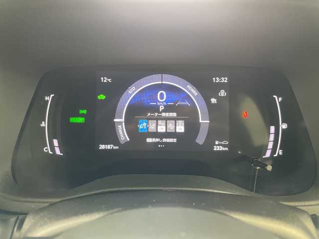 トヨタ シエンタ ハイブリッド Z 道央・札幌 2023(令5)年 2.9万km ホワイトパールクリスタルシャイン ・４ＷＤ　/ハイブリッド/・純正ディスプレイオーディオ/・ナビ/USB/Miracast/AppleCarPlay/・フルセグ/AndroidAuto/BT/・トヨタセーフティーセンス　/・プリクラッシュセーフティー　/・レーダークルーズコントロール　/・レーンディパチャーアラート　/・ＬＥＤヘッドライト　/オートハイビーム　/・インナーミラー型ドライブレコーダー/・バックカメラ/・AC100V/・ステアリングスイッチ/・両側パワースライドドア/・ビルトインETC/・スマートキー/・オートリトラミラー