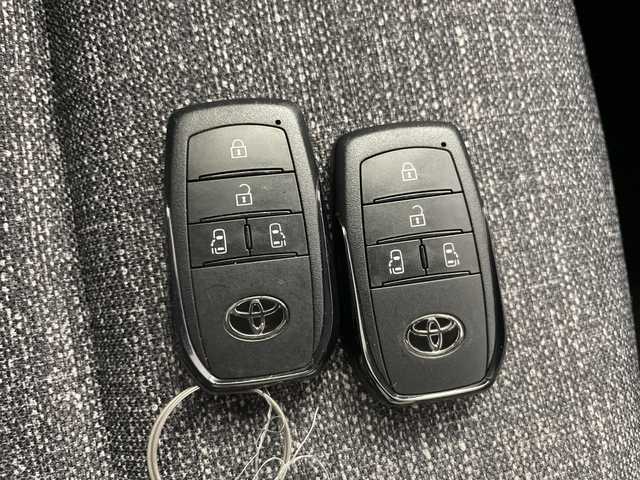 トヨタ シエンタ ハイブリッド Z 道央・札幌 2023(令5)年 2.9万km ホワイトパールクリスタルシャイン ・４ＷＤ　/ハイブリッド/・純正ディスプレイオーディオ/・ナビ/USB/Miracast/AppleCarPlay/・フルセグ/AndroidAuto/BT/・トヨタセーフティーセンス　/・プリクラッシュセーフティー　/・レーダークルーズコントロール　/・レーンディパチャーアラート　/・ＬＥＤヘッドライト　/オートハイビーム　/・インナーミラー型ドライブレコーダー/・バックカメラ/・AC100V/・ステアリングスイッチ/・両側パワースライドドア/・ビルトインETC/・スマートキー/・オートリトラミラー