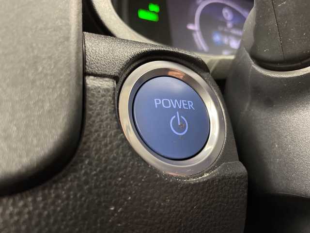 トヨタ シエンタ ハイブリッド Z 道央・札幌 2023(令5)年 2.9万km ホワイトパールクリスタルシャイン ・４ＷＤ　/ハイブリッド/・純正ディスプレイオーディオ/・ナビ/USB/Miracast/AppleCarPlay/・フルセグ/AndroidAuto/BT/・トヨタセーフティーセンス　/・プリクラッシュセーフティー　/・レーダークルーズコントロール　/・レーンディパチャーアラート　/・ＬＥＤヘッドライト　/オートハイビーム　/・インナーミラー型ドライブレコーダー/・バックカメラ/・AC100V/・ステアリングスイッチ/・両側パワースライドドア/・ビルトインETC/・スマートキー/・オートリトラミラー