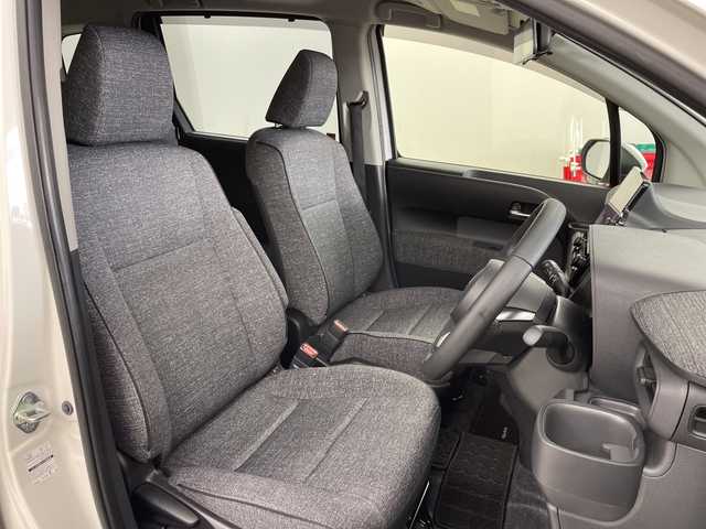 トヨタ シエンタ ハイブリッド Z 道央・札幌 2023(令5)年 2.9万km ホワイトパールクリスタルシャイン ・４ＷＤ　/ハイブリッド/・純正ディスプレイオーディオ/・ナビ/USB/Miracast/AppleCarPlay/・フルセグ/AndroidAuto/BT/・トヨタセーフティーセンス　/・プリクラッシュセーフティー　/・レーダークルーズコントロール　/・レーンディパチャーアラート　/・ＬＥＤヘッドライト　/オートハイビーム　/・インナーミラー型ドライブレコーダー/・バックカメラ/・AC100V/・ステアリングスイッチ/・両側パワースライドドア/・ビルトインETC/・スマートキー/・オートリトラミラー