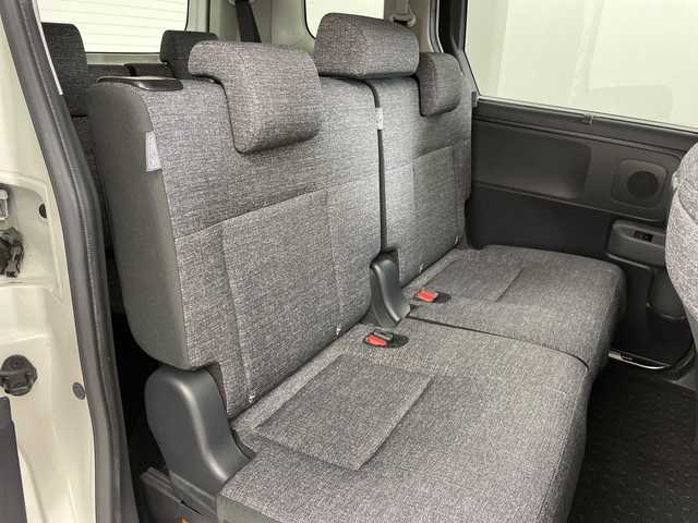 トヨタ シエンタ ハイブリッド Z 道央・札幌 2023(令5)年 2.9万km ホワイトパールクリスタルシャイン ・４ＷＤ　/ハイブリッド/・純正ディスプレイオーディオ/・ナビ/USB/Miracast/AppleCarPlay/・フルセグ/AndroidAuto/BT/・トヨタセーフティーセンス　/・プリクラッシュセーフティー　/・レーダークルーズコントロール　/・レーンディパチャーアラート　/・ＬＥＤヘッドライト　/オートハイビーム　/・インナーミラー型ドライブレコーダー/・バックカメラ/・AC100V/・ステアリングスイッチ/・両側パワースライドドア/・ビルトインETC/・スマートキー/・オートリトラミラー