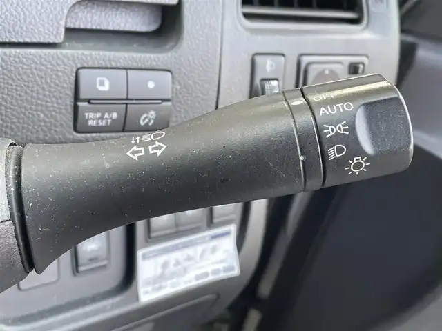 日産 セレナ 20X Vセレ +セーフ Sハイブリッド 岡山県 2015(平27)年 9万km ブリリアントシルバー 登録時走行距離89461キロ/純正SDナビ/AM/FM/Bluetooth/TV/SD/DVD/バックカメラ/クルーズコントロール/アイドリングストップ/両側パワースライドドア/純正15インチAW/スマートキー/プッシュスタート/ビルトインETC