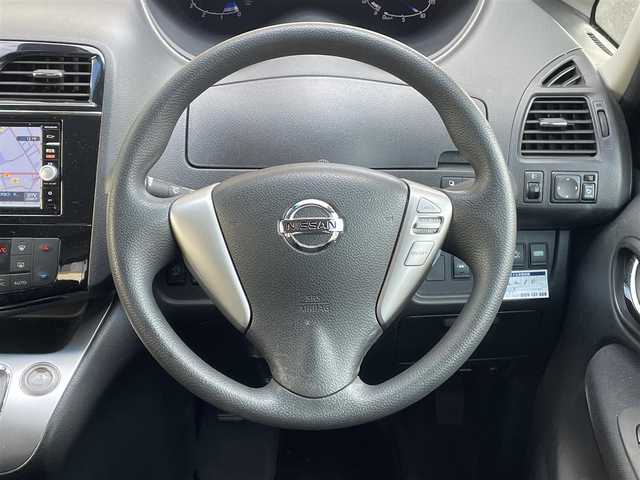 日産 セレナ 20X Vセレ +セーフ Sハイブリッド 岡山県 2015(平27)年 9万km ブリリアントシルバー 登録時走行距離89461キロ/純正SDナビ/AM/FM/Bluetooth/TV/SD/DVD/バックカメラ/クルーズコントロール/アイドリングストップ/両側パワースライドドア/純正15インチAW/スマートキー/プッシュスタート/ビルトインETC