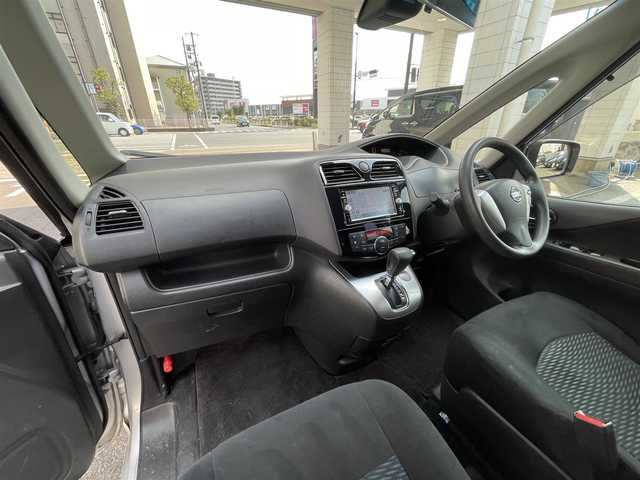 日産 セレナ 20X Vセレ +セーフ Sハイブリッド 岡山県 2015(平27)年 9万km ブリリアントシルバー 登録時走行距離89461キロ/純正SDナビ/AM/FM/Bluetooth/TV/SD/DVD/バックカメラ/クルーズコントロール/アイドリングストップ/両側パワースライドドア/純正15インチAW/スマートキー/プッシュスタート/ビルトインETC