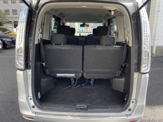 日産 セレナ 20X Vセレ +セーフ Sハイブリッド 岡山県 2015(平27)年 9万km ブリリアントシルバー 登録時走行距離89461キロ/純正SDナビ/AM/FM/Bluetooth/TV/SD/DVD/バックカメラ/クルーズコントロール/アイドリングストップ/両側パワースライドドア/純正15インチAW/スマートキー/プッシュスタート/ビルトインETC