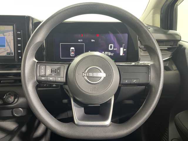 日産 ノート S 神奈川県 2021(令3)年 2.2万km ダークメタルグレー 純正9インチナビ/（AM/FM/フルセグTV/Bluetooth/CD/iPod）/インテリジェントアラウンドビューモニター/インテリジェントルームミラー/LEDヘッドランプ/前方ドライブレコーダー【DH5-D】/ブラインドスポットモニター【BSM】/純正フロアマット/オートライト/オートマチックハイビーム/アイドリングストップ/ウィンカーミラー/電動格納ミラー/プッシュスタート/スマートキー/インテリジェント エマージェンシーブレーキ/踏み間違い衝突防止アシスト/フロント&バックソナー/後側方車両検知警報【BSW】/後退時車両検知警報【RCTA】/取扱説明書/スペアキー