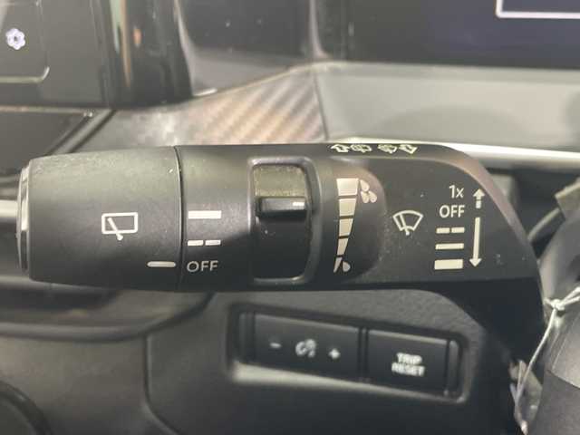 日産 ノート S 神奈川県 2021(令3)年 2.2万km ダークメタルグレー 純正9インチナビ/（AM/FM/フルセグTV/Bluetooth/CD/iPod）/インテリジェントアラウンドビューモニター/インテリジェントルームミラー/LEDヘッドランプ/前方ドライブレコーダー【DH5-D】/ブラインドスポットモニター【BSM】/純正フロアマット/オートライト/オートマチックハイビーム/アイドリングストップ/ウィンカーミラー/電動格納ミラー/プッシュスタート/スマートキー/インテリジェント エマージェンシーブレーキ/踏み間違い衝突防止アシスト/フロント&バックソナー/後側方車両検知警報【BSW】/後退時車両検知警報【RCTA】/取扱説明書/スペアキー