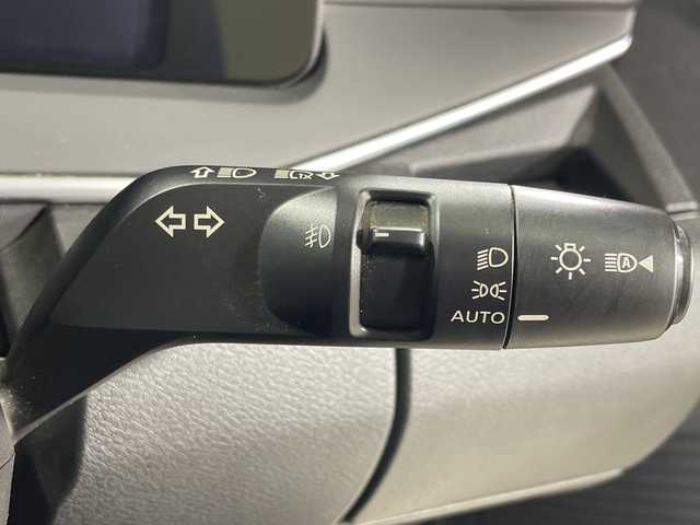 日産 ノート S 神奈川県 2021(令3)年 2.2万km ダークメタルグレー 純正9インチナビ/（AM/FM/フルセグTV/Bluetooth/CD/iPod）/インテリジェントアラウンドビューモニター/インテリジェントルームミラー/LEDヘッドランプ/前方ドライブレコーダー【DH5-D】/ブラインドスポットモニター【BSM】/純正フロアマット/オートライト/オートマチックハイビーム/アイドリングストップ/ウィンカーミラー/電動格納ミラー/プッシュスタート/スマートキー/インテリジェント エマージェンシーブレーキ/踏み間違い衝突防止アシスト/フロント&バックソナー/後側方車両検知警報【BSW】/後退時車両検知警報【RCTA】/取扱説明書/スペアキー