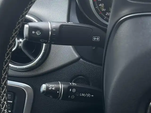 メルセデス・ベンツ ＣＬＡ２２０ 4MATIC 山梨県 2018(平30)年 2.2万km コスモスブラック ・本革シート/・シートヒーター/・ディスタンスパイロットディストロニック/・アクティブブレーキアシスト/・アテンションアシスト/・ブラインドスポットアシスト/・レーンキープアシスト/・ETC/・オートLEDヘッドランプ/・純正18インチAW/・キーレスゴー/・パークトロニック/・アイドリングストップ