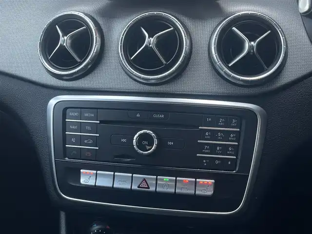 メルセデス・ベンツ ＣＬＡ２２０ 4MATIC 山梨県 2018(平30)年 2.2万km コスモスブラック ・本革シート/・シートヒーター/・ディスタンスパイロットディストロニック/・アクティブブレーキアシスト/・アテンションアシスト/・ブラインドスポットアシスト/・レーンキープアシスト/・ETC/・オートLEDヘッドランプ/・純正18インチAW/・キーレスゴー/・パークトロニック/・アイドリングストップ
