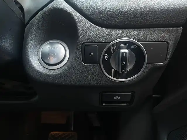 メルセデス・ベンツ ＣＬＡ２２０ 4MATIC 山梨県 2018(平30)年 2.2万km コスモスブラック ・本革シート/・シートヒーター/・ディスタンスパイロットディストロニック/・アクティブブレーキアシスト/・アテンションアシスト/・ブラインドスポットアシスト/・レーンキープアシスト/・ETC/・オートLEDヘッドランプ/・純正18インチAW/・キーレスゴー/・パークトロニック/・アイドリングストップ