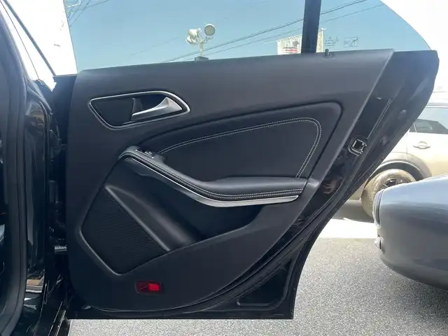 メルセデス・ベンツ ＣＬＡ２２０ 4MATIC 山梨県 2018(平30)年 2.2万km コスモスブラック ・本革シート/・シートヒーター/・ディスタンスパイロットディストロニック/・アクティブブレーキアシスト/・アテンションアシスト/・ブラインドスポットアシスト/・レーンキープアシスト/・ETC/・オートLEDヘッドランプ/・純正18インチAW/・キーレスゴー/・パークトロニック/・アイドリングストップ