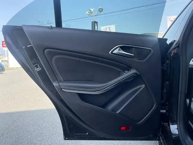メルセデス・ベンツ ＣＬＡ２２０ 4MATIC 山梨県 2018(平30)年 2.2万km コスモスブラック ・本革シート/・シートヒーター/・ディスタンスパイロットディストロニック/・アクティブブレーキアシスト/・アテンションアシスト/・ブラインドスポットアシスト/・レーンキープアシスト/・ETC/・オートLEDヘッドランプ/・純正18インチAW/・キーレスゴー/・パークトロニック/・アイドリングストップ