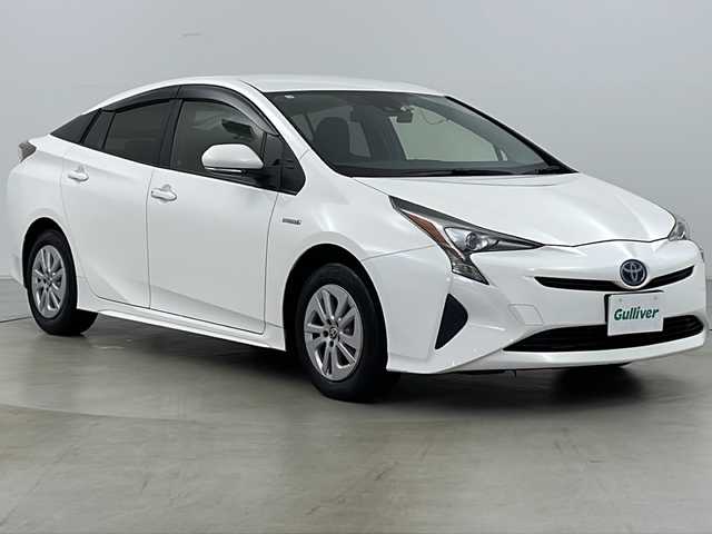 トヨタ プリウス S 道央・札幌 2017(平29)年 7.2万km スーパーホワイトⅡ ・4WD/・寒冷地仕様/・社外ナビワンセグTV&BT&CD&DVD&AndroidAuto/・トヨタセーフティセンス/・バックカメラ/・プリクラッシュセーフティ/・レーンディパーチャーアラート/・オートマチックハイビーム/・ふらつき検知/・レーダークルーズコントロール/・フロントワイパーデアイサー/・ドアミラーヒーター/・AC100V/・ビルトインETC/・社外15インチAW付スタッドレス積込/・LEDヘッドライト/・純正フロアマット/・社外エンジンスターター/・EV MODE/・スマートキー/・スペアキー/・純正15インチAW