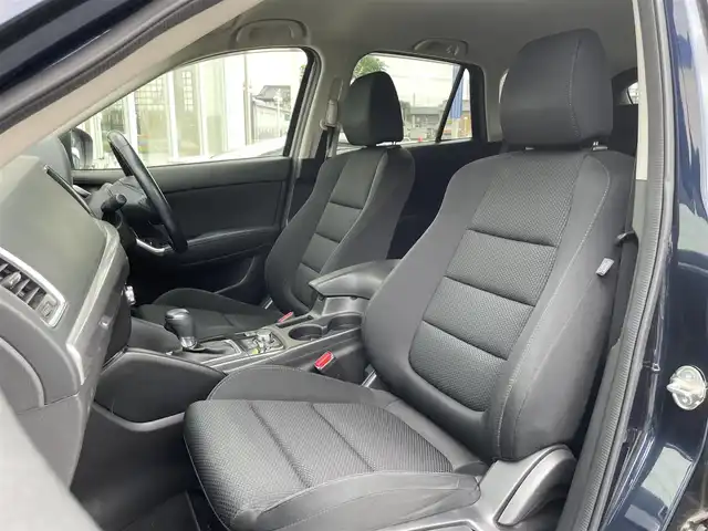 マツダ ＣＸ－５ XD 栃木県 2016(平28)年 8.6万km ディープクリスタルブルーマイカ 株)IDOMが運営する【じしゃロン小山店】の自社ローン専用車両になります。こちらは現金またはオートローンご利用時の価格です。自社ローンご希望の方は別途その旨お申付け下さい//禁煙車/純正ナビ/（CD//AM/FMラジオ）/(Bluetooth)/スマートキー/プッシュスタート/バックカメラ/ＥＴＣ/ステアリングリモコン/クルーズコントロール/アイドリングストップ/電動格納ドアミラー/パワーウインドウ/自動防眩ミラー/オートライト