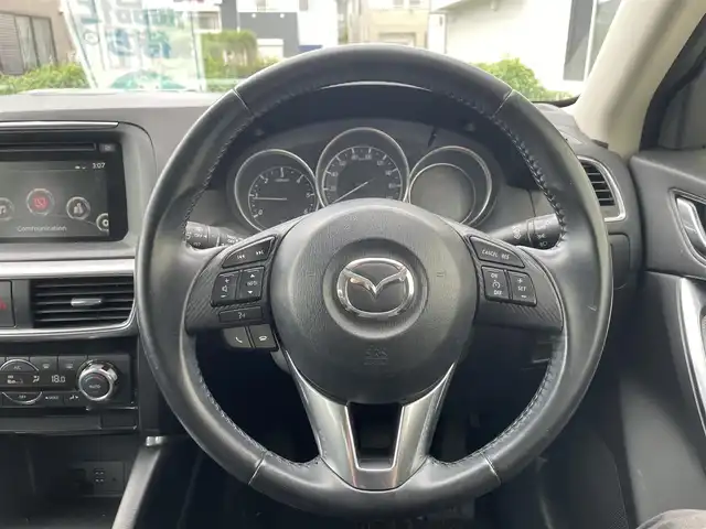 マツダ ＣＸ－５ XD 栃木県 2016(平28)年 8.6万km ディープクリスタルブルーマイカ 株)IDOMが運営する【じしゃロン小山店】の自社ローン専用車両になります。こちらは現金またはオートローンご利用時の価格です。自社ローンご希望の方は別途その旨お申付け下さい//禁煙車/純正ナビ/（CD//AM/FMラジオ）/(Bluetooth)/スマートキー/プッシュスタート/バックカメラ/ＥＴＣ/ステアリングリモコン/クルーズコントロール/アイドリングストップ/電動格納ドアミラー/パワーウインドウ/自動防眩ミラー/オートライト