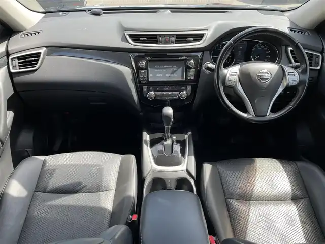 日産 エクストレイル 20Xt エマージェンシーブレーキ 和歌山県 2016(平28)年 7.6万km ダイヤモンドブラック (株)IDOMが運営する【じしゃロン和歌山店】の自社ローン専用車両になります。こちらは現金またはオートローンご利用時の価格です。自社ローンご希望の方は別途その旨お申付け下さい/純正ナビ/アラウンドビューモニター/ブラインドスポットモニター/エマージェンシーブレーキ/車線逸脱警報/クリアランスソナー/クルーズコントロール/防水シート/シートヒーター/電動リアゲート/ビルトインETC/純正アルミホイール/プッシュスタート/スマートキー/ワンオーナー