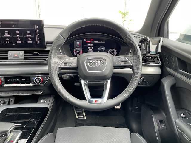 アウディ Ｑ５ SB 40TDIクワトロ Sライン 茨城県 2022(令4)年 1.3万km グレイシアホワイトメタリック ワンオーナー　/アダプティブクルーズコントロール　/バーチャルコックピット/Audiプレセンス/Audiアクティブブレーンアシスト/Audiサイドアシスト/サラウンドビューカメラ　/純正ナビ　/フルセグＴＶ　/ＥＴＣ２．０　/純正アルミホイール　/パークアシスト　/ハーフレザーシート/D+N席電動シート/D席メモリーシート/全席ヒートシーター　/ダウンヒルアシストコントロール/保証書/取扱説明書