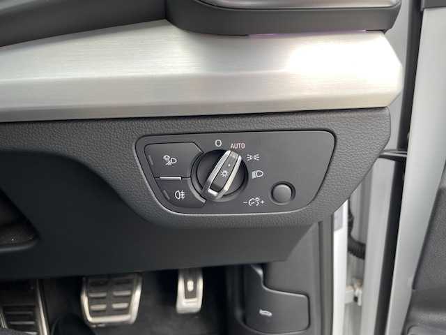 アウディ Ｑ５ SB 40TDIクワトロ Sライン 茨城県 2022(令4)年 1.3万km グレイシアホワイトメタリック ワンオーナー　/アダプティブクルーズコントロール　/バーチャルコックピット/Audiプレセンス/Audiアクティブブレーンアシスト/Audiサイドアシスト/サラウンドビューカメラ　/純正ナビ　/フルセグＴＶ　/ＥＴＣ２．０　/純正アルミホイール　/パークアシスト　/ハーフレザーシート/D+N席電動シート/D席メモリーシート/全席ヒートシーター　/ダウンヒルアシストコントロール/保証書/取扱説明書