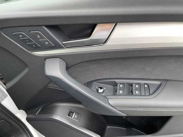 アウディ Ｑ５ SB 40TDIクワトロ Sライン 茨城県 2022(令4)年 1.3万km グレイシアホワイトメタリック ワンオーナー　/アダプティブクルーズコントロール　/バーチャルコックピット/Audiプレセンス/Audiアクティブブレーンアシスト/Audiサイドアシスト/サラウンドビューカメラ　/純正ナビ　/フルセグＴＶ　/ＥＴＣ２．０　/純正アルミホイール　/パークアシスト　/ハーフレザーシート/D+N席電動シート/D席メモリーシート/全席ヒートシーター　/ダウンヒルアシストコントロール/保証書/取扱説明書