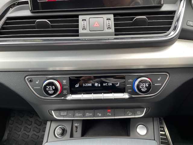 アウディ Ｑ５ SB 40TDIクワトロ Sライン 茨城県 2022(令4)年 1.3万km グレイシアホワイトメタリック ワンオーナー　/アダプティブクルーズコントロール　/バーチャルコックピット/Audiプレセンス/Audiアクティブブレーンアシスト/Audiサイドアシスト/サラウンドビューカメラ　/純正ナビ　/フルセグＴＶ　/ＥＴＣ２．０　/純正アルミホイール　/パークアシスト　/ハーフレザーシート/D+N席電動シート/D席メモリーシート/全席ヒートシーター　/ダウンヒルアシストコントロール/保証書/取扱説明書