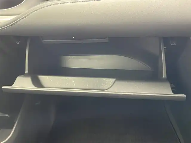 トヨタ ヴォクシー S－Z 愛知県 2022(令4)年 3.6万km アティチュードブラックマイカ 純正１０．５型ナビＴＶ　純正１４型後席モニター　禁煙　快適利便Ｈｉｇｈ　シートヒーター　デジタルインナミラー　パワーバックドア　オットマン　バックカメラ　衝突軽減　追従クルコン　ＨＤＭＩ　ハーフレザー　セーフティセンス　HUD　コーナーセンサー　LEDオートライト