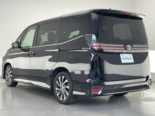トヨタ ヴォクシー S－Z 愛知県 2022(令4)年 3.6万km アティチュードブラックマイカ 純正１０．５型ナビＴＶ　純正１４型後席モニター　禁煙　快適利便Ｈｉｇｈ　シートヒーター　デジタルインナミラー　パワーバックドア　オットマン　バックカメラ　衝突軽減　追従クルコン　ＨＤＭＩ　ハーフレザー　セーフティセンス　HUD　コーナーセンサー　LEDオートライト