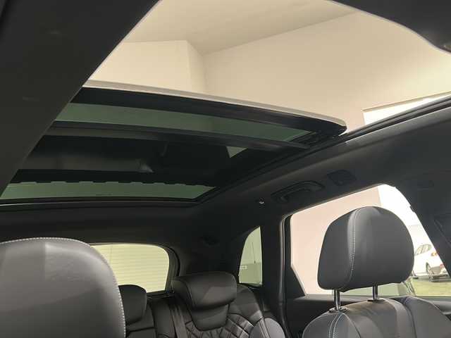 アウディ ＳＱ５ 新潟県 2022(令4)年 3.8万km ミトスブラックメタリック パノラマサンルーフ/レザーパッケージ/・ファインナッパレザーダイヤモンドステッチ/・Bang & Olufsen 3D アドバンストサウンドシステム/・シートヒーター（フロント/リヤ）/コンフォートパッケージ/・スマートフォンワイヤレスチャージング/リヤシートUSBチャージング/・ステアリングヒーター/マトリクスLEDライト/バーチャルコックピット/MMI ナビゲーション/Apple Car Play/Android Auto/TVチューナー/サラウンドビューカメラ/アダプティブクルーズコントロール/アクティブレーンアシスト/アウディプレセンスシティ/アウディサイドアシスト/パワーシート/ETC2.0/ドライブレコーダー