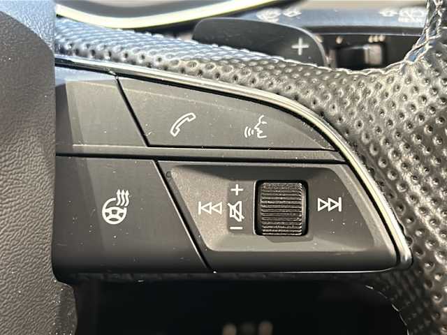 アウディ ＳＱ５ 新潟県 2022(令4)年 3.8万km ミトスブラックメタリック パノラマサンルーフ/レザーパッケージ/・ファインナッパレザーダイヤモンドステッチ/・Bang & Olufsen 3D アドバンストサウンドシステム/・シートヒーター（フロント/リヤ）/コンフォートパッケージ/・スマートフォンワイヤレスチャージング/リヤシートUSBチャージング/・ステアリングヒーター/マトリクスLEDライト/バーチャルコックピット/MMI ナビゲーション/Apple Car Play/Android Auto/TVチューナー/サラウンドビューカメラ/アダプティブクルーズコントロール/アクティブレーンアシスト/アウディプレセンスシティ/アウディサイドアシスト/パワーシート/ETC2.0/ドライブレコーダー