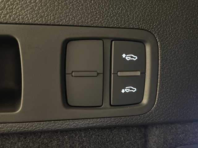 アウディ ＳＱ５ 新潟県 2022(令4)年 3.8万km ミトスブラックメタリック パノラマサンルーフ/レザーパッケージ/・ファインナッパレザーダイヤモンドステッチ/・Bang & Olufsen 3D アドバンストサウンドシステム/・シートヒーター（フロント/リヤ）/コンフォートパッケージ/・スマートフォンワイヤレスチャージング/リヤシートUSBチャージング/・ステアリングヒーター/マトリクスLEDライト/バーチャルコックピット/MMI ナビゲーション/Apple Car Play/Android Auto/TVチューナー/サラウンドビューカメラ/アダプティブクルーズコントロール/アクティブレーンアシスト/アウディプレセンスシティ/アウディサイドアシスト/パワーシート/ETC2.0/ドライブレコーダー