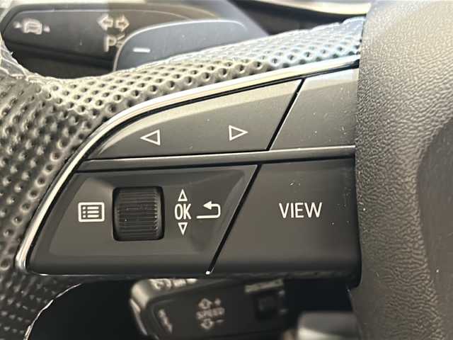 アウディ ＳＱ５ 新潟県 2022(令4)年 3.8万km ミトスブラックメタリック パノラマサンルーフ/レザーパッケージ/・ファインナッパレザーダイヤモンドステッチ/・Bang & Olufsen 3D アドバンストサウンドシステム/・シートヒーター（フロント/リヤ）/コンフォートパッケージ/・スマートフォンワイヤレスチャージング/リヤシートUSBチャージング/・ステアリングヒーター/マトリクスLEDライト/バーチャルコックピット/MMI ナビゲーション/Apple Car Play/Android Auto/TVチューナー/サラウンドビューカメラ/アダプティブクルーズコントロール/アクティブレーンアシスト/アウディプレセンスシティ/アウディサイドアシスト/パワーシート/ETC2.0/ドライブレコーダー