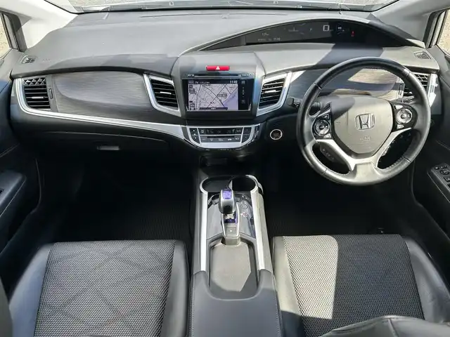 ホンダ ジェイド ハイブリッド X 東京都 2017(平29)年 8.8万km スーパープラチナメタリック (株)IDOMが運営する【じしゃロン昭島店】の自社ローン専用車両になります。こちらは現金またはオートローンご利用時の価格です。自社ローンご希望の方は別途その旨お申付け下さい/純正インターナビ/バックカメラ/ドライブレコーダー/ホンダセンシング/ハーフレザーシート/LEDライト/電動格納ミラー/純正フロアマット